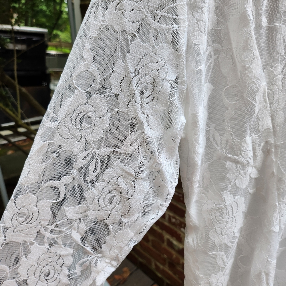 Lace dress. Long sleeve. Short. - Picture 2 of 13